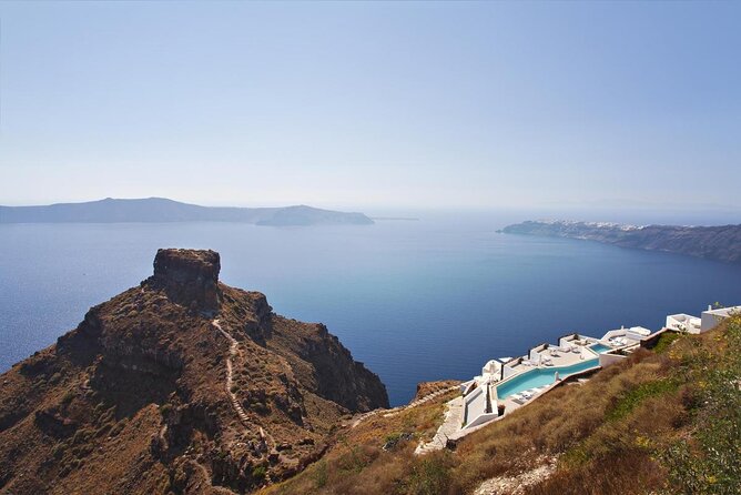 4-Hour Private Custom Santorini Tour - Getting picked up in Fira and staying on schedule