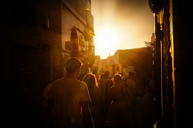 5 Hours Private Guided Tour of Santorini - Oia and Pyrgos: The Walking Lanes That Make Santorini Feel Like Santorini