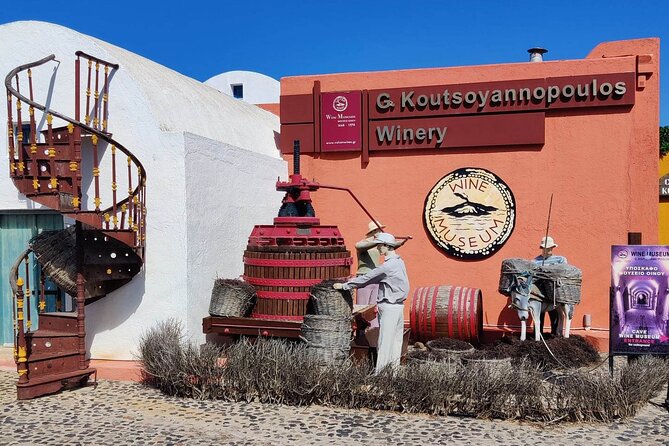 5 Hours Santorini Sightseeing Roundtrip - Castelli of Pyrgos: narrow lanes and that high-island perspective