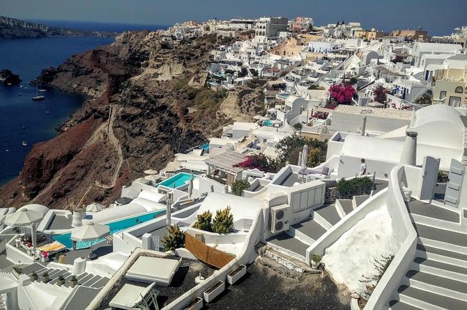 6-Hour Private Best of Santorini Experience - Oia: walking the lanes, spotting blue domes, and working with crowd timing