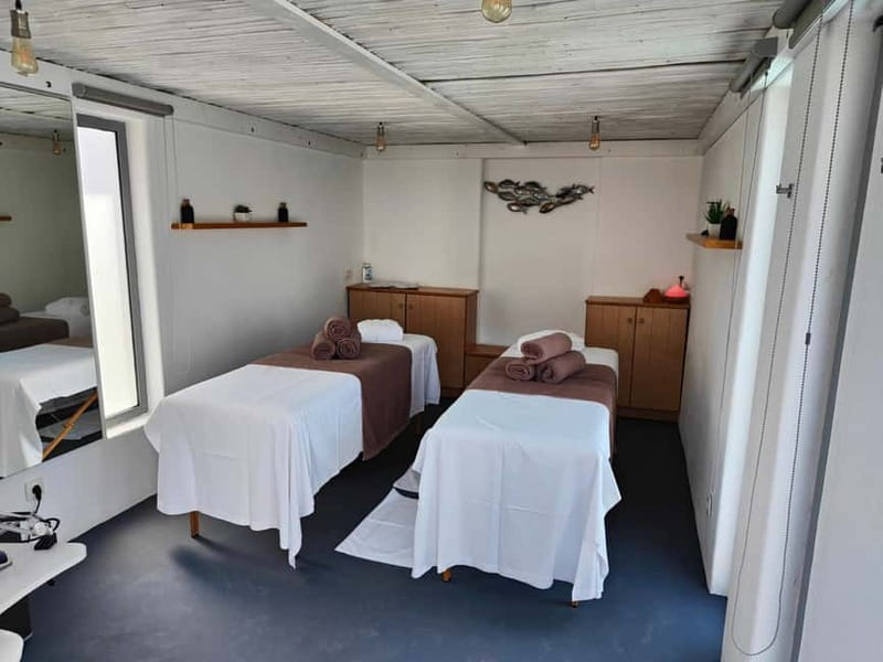 Akrotiri: Aromatherapy Couples Massage - Therapist Preference: Male or Female, and Possible Extra Fees