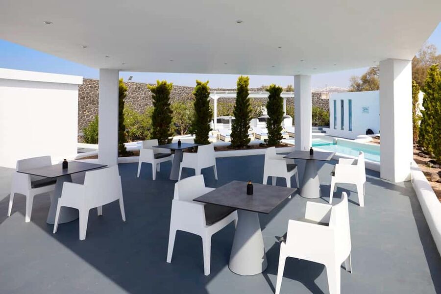 Akrotiri: Departure Day Spa Package Wine/Fruits/Pool Access - Who this is best for, and who should skip it