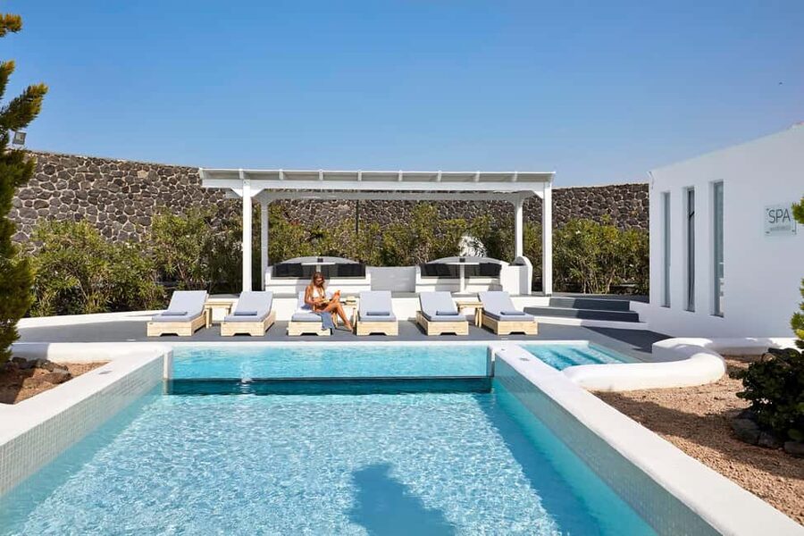 Akrotiri: Departure Day Spa Package Wine/Fruits/Pool Access - Price and value: is $335 per group up to 2 worth it?