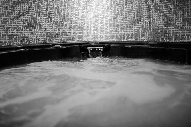 Akrotiri: Singles' Aromatherapy Massages - The aromatherapy angle: scent, mood, and skin comfort