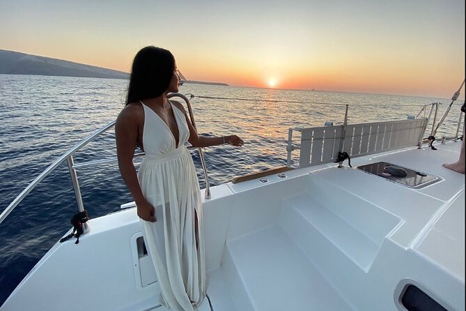 ALL-INCLUSIVE: Santorini Caldera Cruise with Greek Meal & Drinks - Mesa Pigadia Beach: another 30 minutes to cool off and reset