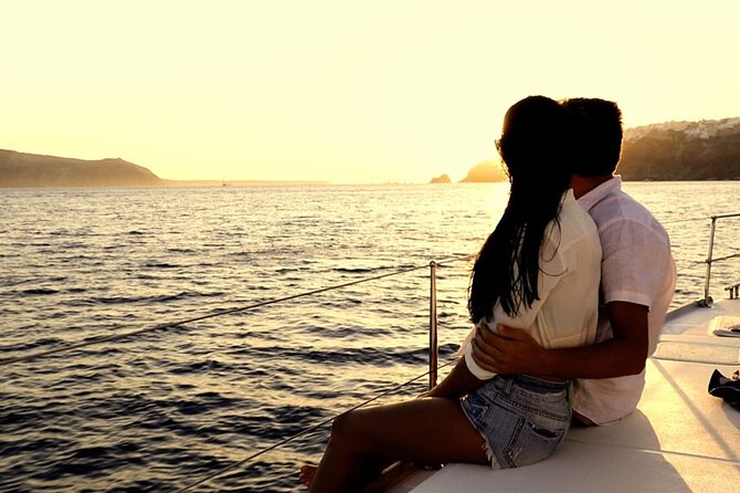 ALL-INCLUSIVE: Santorini Caldera Cruise with Greek Meal & Drinks - Nea Kameni: Greek meal, Santorini wine, and the best kind of break
