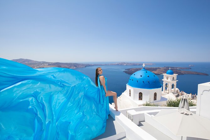Amazing Flying Dress Photoshoot in Santorini - The private changing room with A/C and the fitting that keeps things smooth
