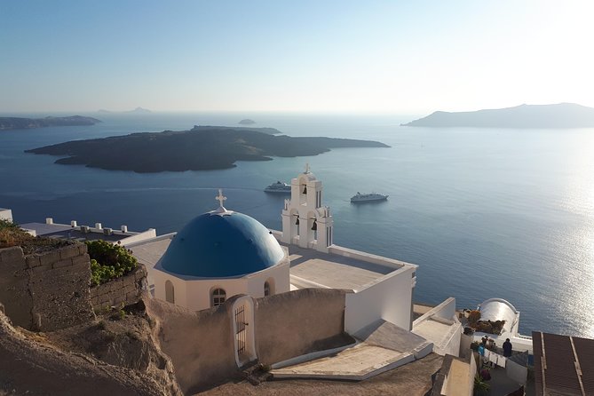 Amazing sightseeing in Santorini 2022 - Stop 3: Red Beach, a volcanic color show with quick photo time