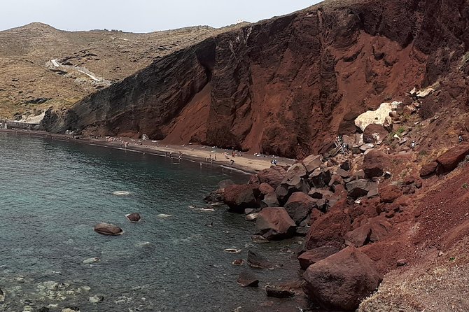 Amazing sightseeing in Santorini - Stop 1: Castelli of Pyrgos, the first capital vibe in a photo-friendly town