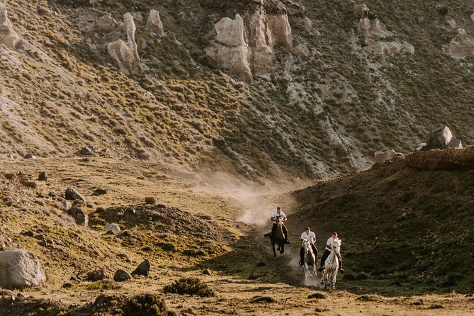 Beach Gallop - Horse Riding Safari for Experienced Riders - Up Into the Canyons and Ravines Behind the Coast