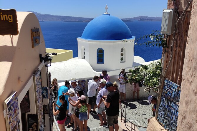 Best of Santorini: 3-hour Private Tour with a Local Guide - Stop 3: Oia Cobblestone Lanes and Caldera Vistas