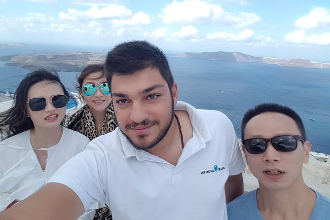 Best of Santorini Customized Private Tour - Oia: how to use your time for postcard views and real breathing room