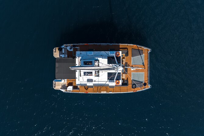 Comfort Max Catamaran Caldera Cruise with BBQ and Drinks - Ammoudi to the caldera, without the fuss
