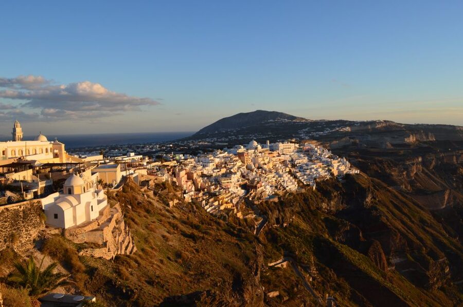 Cruise Traveller's Shore Excursion - Getting to Santorini from the Cruise Port, and Why the Cable Car Matters