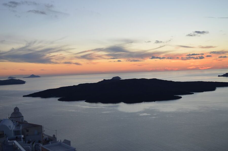 Cruise Traveller's Shore Excursion - Northern Oia Sightseeing, Lunch Possibilities, and the Way Back Down to the Port