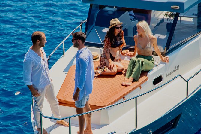Diamond 36 Private Motor Yacht Caldera Cruise - Pickup, meeting points, and getting on the boat without stress
