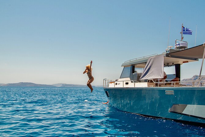 Diamond 36 Private Motor Yacht Caldera Cruise - Lunch or dinner and drinks onboard, a real meal not a snack