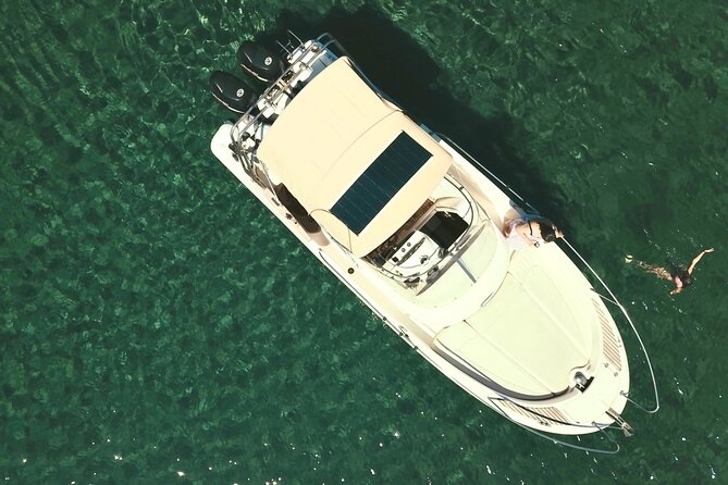 Explore Santorini and its volcanic wonders with Alex Private Boat - Entering the Caldera the calm way: what a private boat really changes