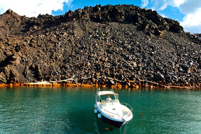Explore Santorini and its volcanic wonders with Alex Private Boat - How the food works: Greek meze and wine while you’re still out on the water