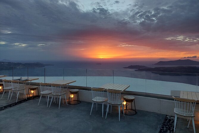 Flavors of Santorini Food and Wine Private Sunset Tour - Dinner at the Seaside Tavern: Family-Farmed Ingredients and Fresh Fish