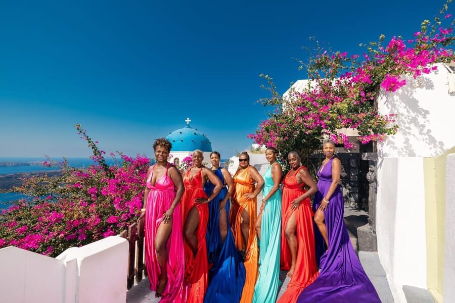 Flying dress Photoshoot in Santorini with Hotel Pickup - Transportation, changing areas, and the no-extra-charges feel