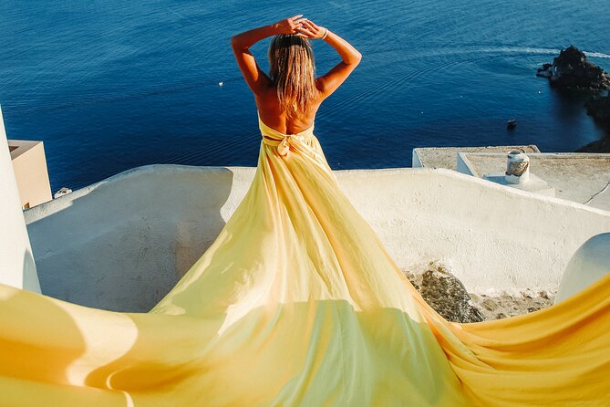 Flying Dress Photoshoot Santorini - Meeting at Santia Jewellery and keeping the start smooth