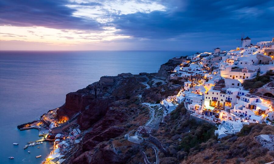 From Heraklion: Guided Day Trip To Santorini Island - Arrival and the bus ride to Oia: classic views, but plan for lines