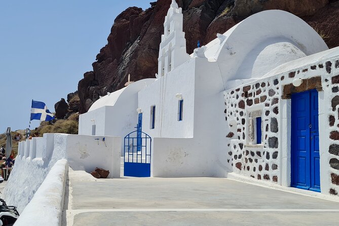 Full-Day Private Tour of Santorini Caldera & The Most Famous Sightseeing - Megalochori’s stone lanes and pirate-proof cave house vibe