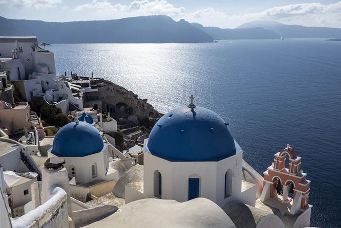 Full Day Santorini Caldera Cruise - Getting to Athinios Port and boarding the right boat