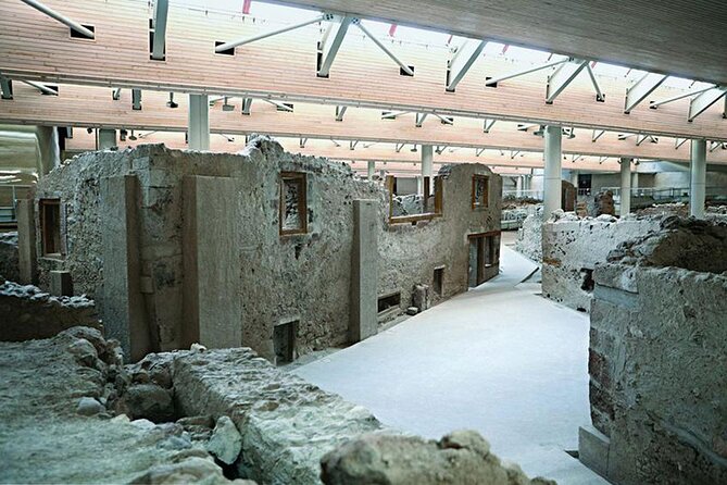 Guided Tour to the Akrotiri Archaeological Site in Santorini - The Discoveries You’ll Actually Remember: West House and the Ladies and Papyrus