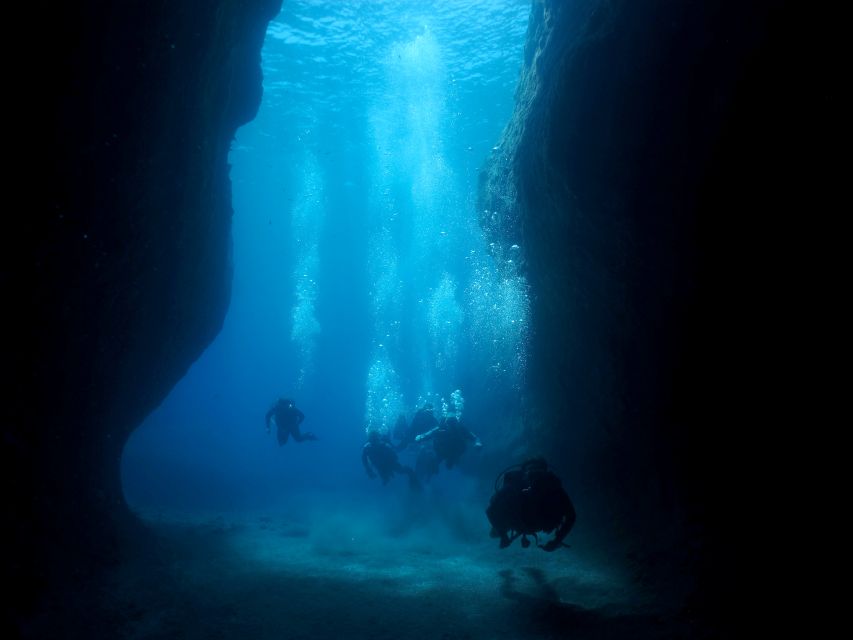 Oia: 2 Guided Scuba Dives off Santorini for Certified Divers - Why Oia’s Two-Tank Santorini Scuba Sessions Feel Different