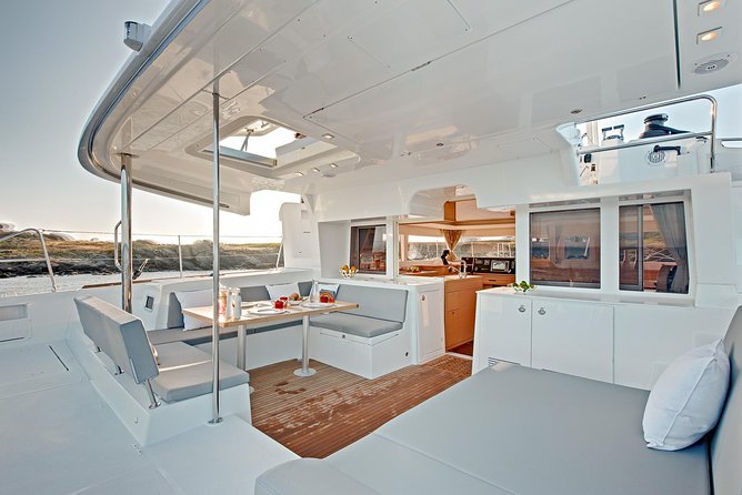 Premium Santorini Private Day Tour Elba 45, BBQ, drinks, transfer - What’s included that actually helps during the day