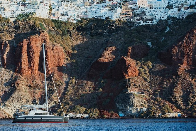 Private Beautiful Day or Romantic Sunset Cruise with Meal and Drinks - Sunset versus daytime: which vibe matches your priorities