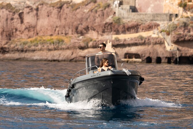 Private Cruise Luxury Self Drive Boat - Explore the best spots - Comfort for up to six: a private day that still works in groups