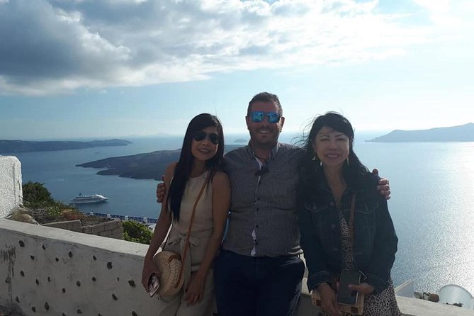 Private Custom Tour : Santorini Half day 5 hours ( morning or afternoon ) - Where you meet your driver, and why it changes the day