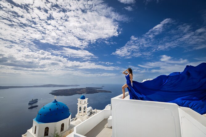 Private Express Flying Dress Photoshoot in Santorini – 30 Minutes - Why a 30-Minute Flying Dress Shoot Works So Well in Santorini