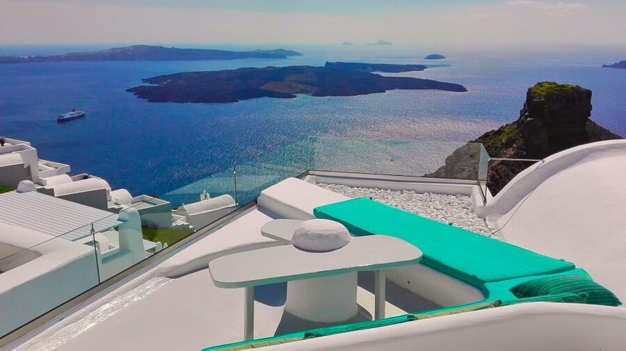 Private Famous Sights Tour with Local Guide in Santorini - Oia Village: The Caldera Slope Stop That Sets the Tone