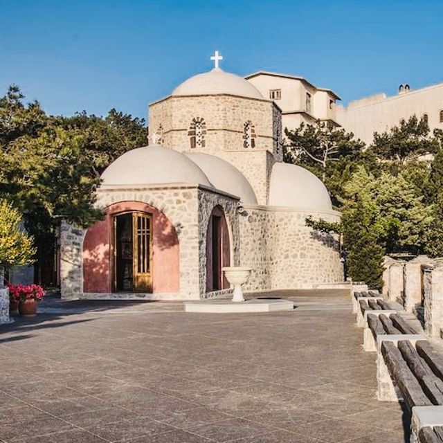Private Full-Day Tour with winery visit - Megalochori: the Cycladic lanes that feel more local