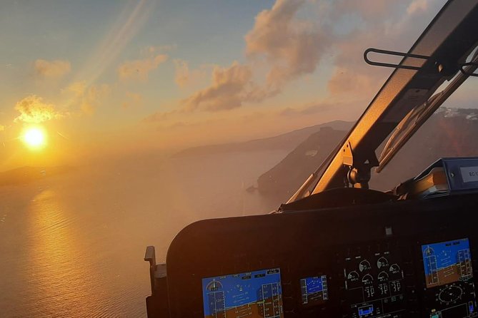 Private Helicopter Tour Santorini 30 minutes - up to 4 passengers - The flight route, how it feels, and what to watch for