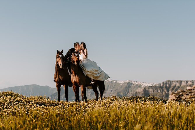 Private Horse Riding Experience in Santorini - Romance and phone photos: how the guide makes it memorable