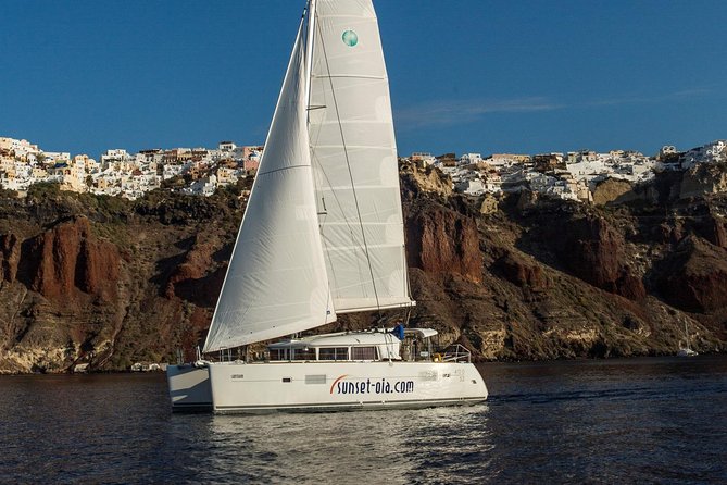 Private Morning Tour Lagoon 400-380 Sailing in Santorini ,lunch, drink, transfer - Why This Morning Lagoon Cruise Works in Santorini