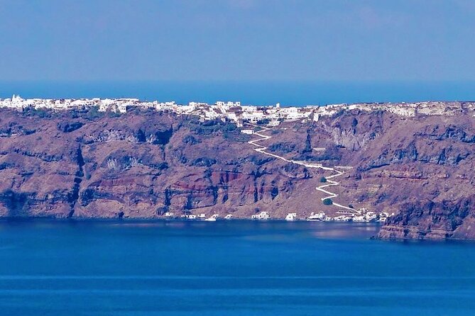 Private Motor Yacht Cruise with BBQ, Open Bar & Transfers - Morning vs Afternoon: Choose Your Santorini Light
