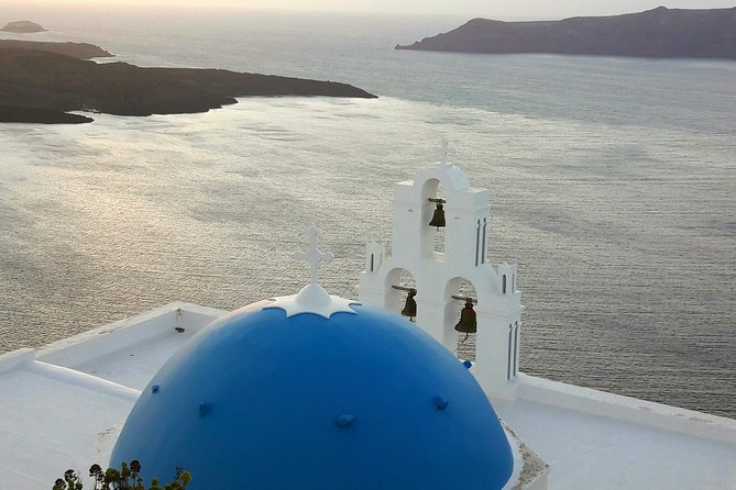 Private Oia Panoramic Scenes: Embrace the most picturesque village of Santorini! - Price and value: why this private format can be worth it