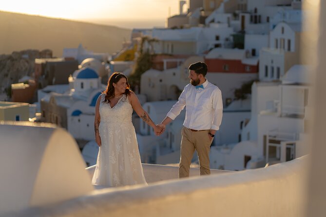 Private Photo Session in Santorini - Entering Santorini with a private, flexible photo plan
