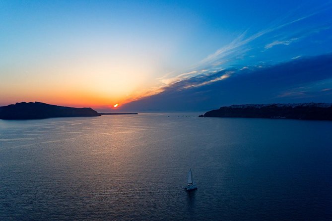 Private Sunset Cruise with Dinner and Drinks! - Hotel pickup in an air-conditioned vehicle: the small detail that changes the whole day