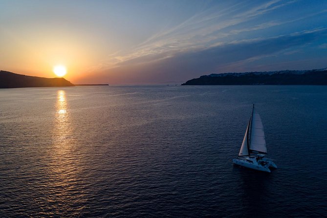 Private Sunset Cruise with Dinner and Drinks! - The catamaran setting: how the boat size affects your sunset photos and your mood