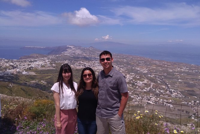 Private Tour Santorini best Attractions - The Castelli of Pyrgos Ruins and the Venetian Castle Feeling