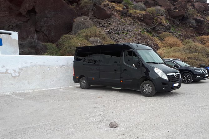 Private transfers in Santorini Greece - Key Points at a Glance
