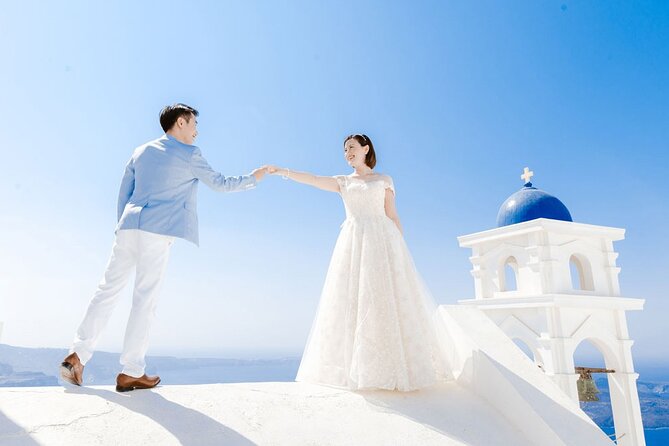 Proposal Photoshoot Santorini - Rose Petals, Secret Proposals, and How the Team Reduces Stress