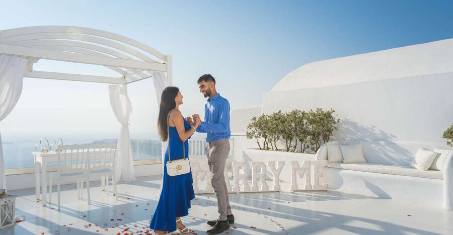 Proposal Photoshoot Santorini - Price and value: what $223 really buys you in Santorini